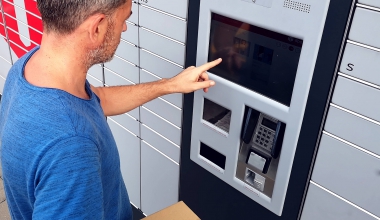 社保自助一體機(jī)，可以有效減少柜臺(tái)窗口的排隊(duì)等候時(shí)間，提高社保服務(wù)的效率。